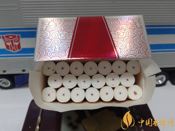 紅金龍香煙價格表圖 紅金龍(硬曉樓系列)香煙多少錢一包(7款)