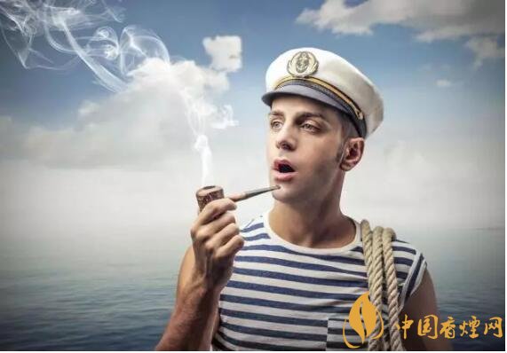 香煙夾耳朵上是怎么來的，耳夾煙是男人的專利