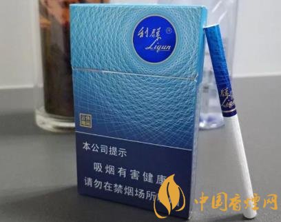 利群休閑系第一款細支高價煙僅僅是官方報價就達到了100元一包！